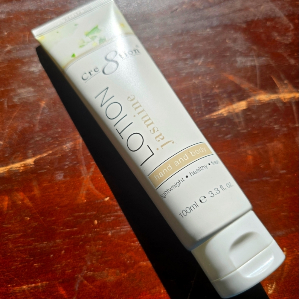 Cre8tion Hand and Body Lotion